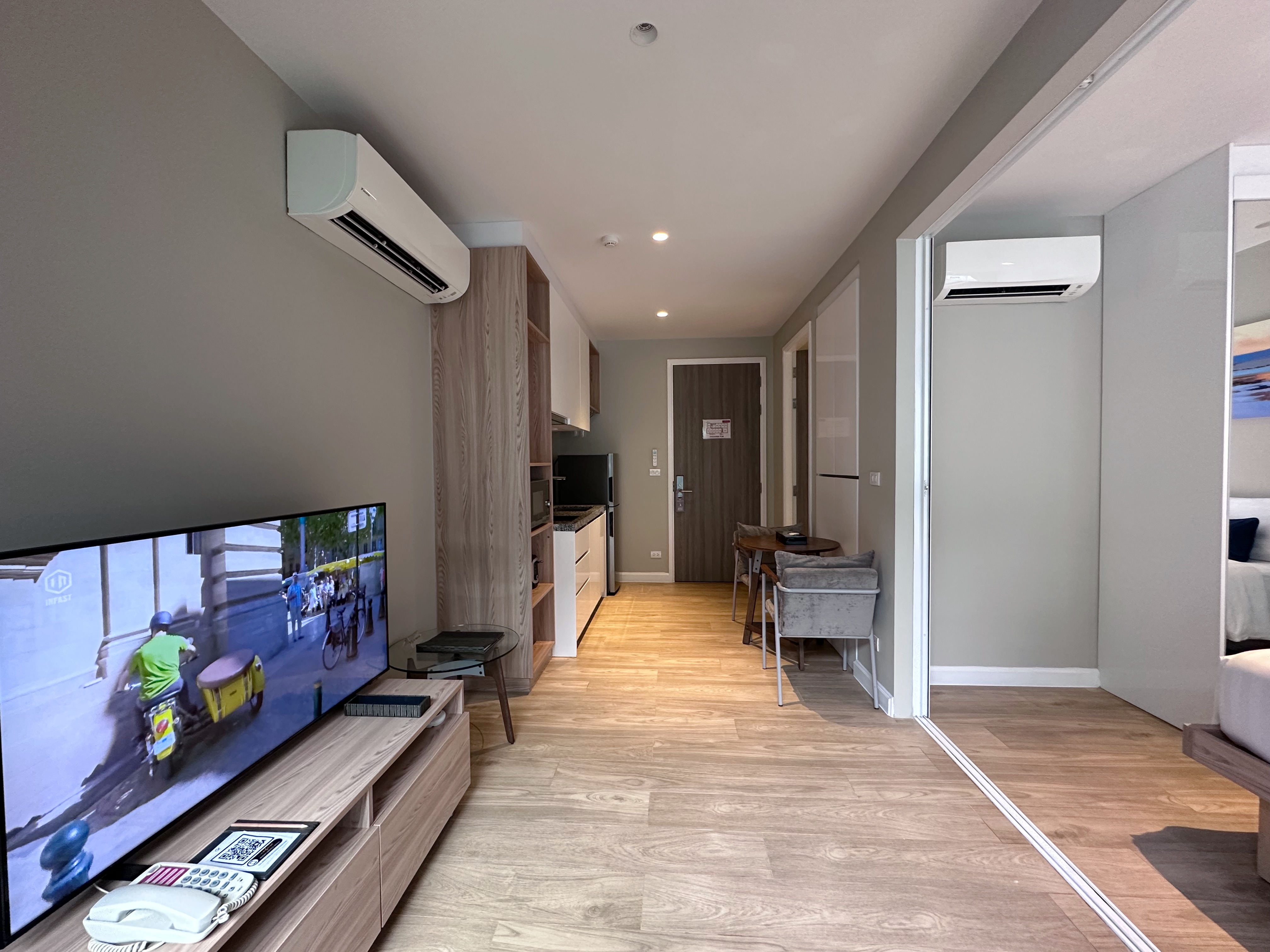 FULLY FURNISHED STUDIO